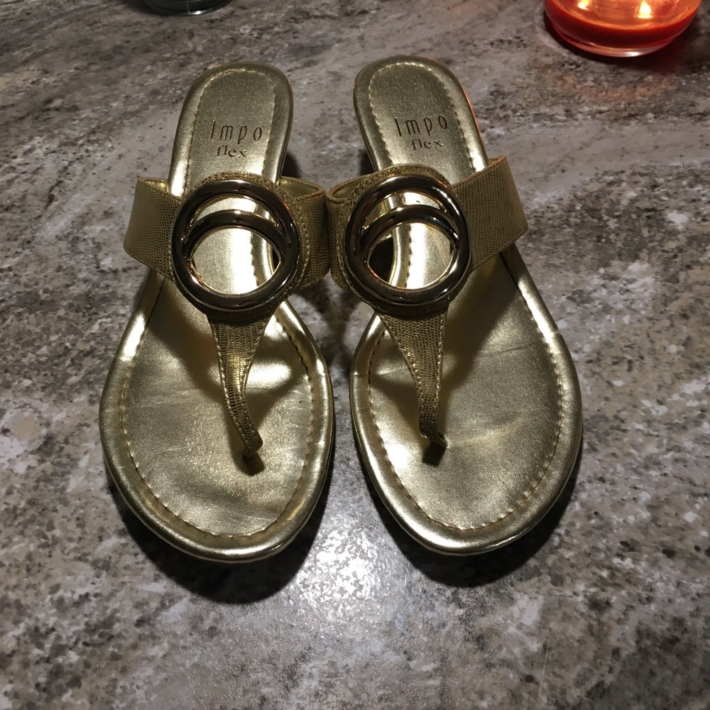 🌼 NWOT Impo Flex Gold Wedge Ladies sandals sz 8